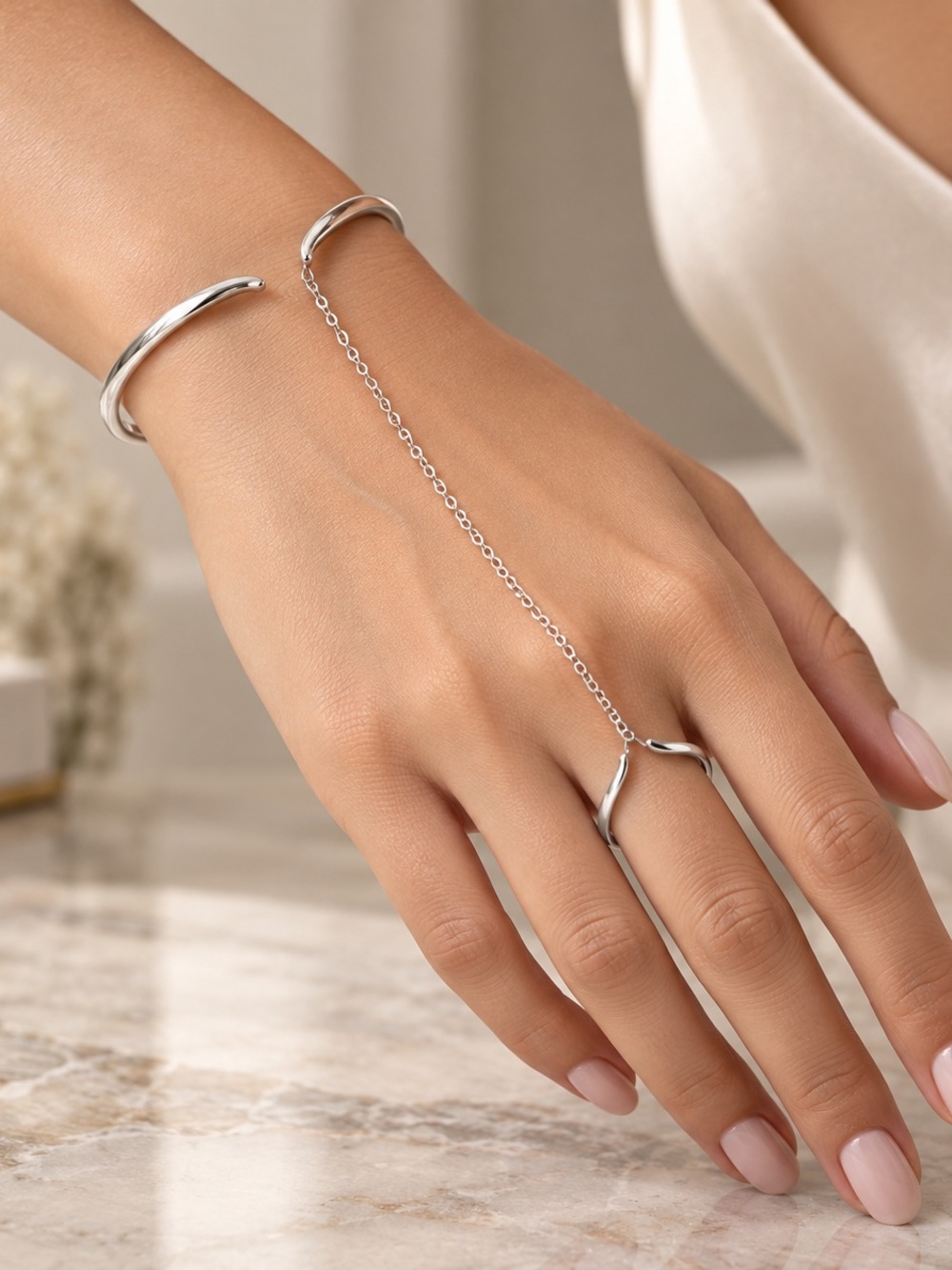 nOir NYC Silver Hand Chain Bracelet Ring Cuff Statement Jewelry